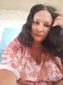 Irisssska online show from July 4, 2026, 10:43 am