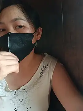 Snapshot of Hiha-nn chatting on July 13, 2026, 10:47 am Hiha-nn online show from July 13, 2026, 10:47 am