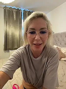 Cindy Stone official online show from June 30, 2026, 5:35 pm