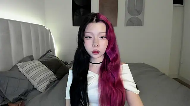 lilithvane online show from July 13, 2026, 7:13 pm
