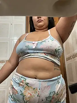 Snapshot of Valentina_Tilly chatting on July 11, 2026, 2:06 pm Valentina Tilly online show from July 11, 2026, 2:06 pm