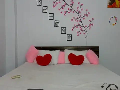 Snapshot of Sizzling_Shanayaa chatting on July 1, 2026, 7:41 am Sizzling Shanayaa online show from July 1, 2026, 7:41 am