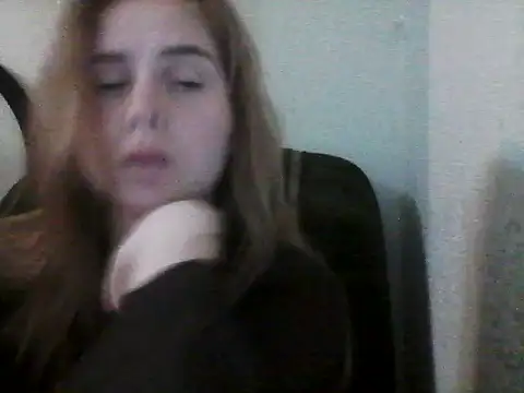 Snapshot of Sol-mis chatting on July 1, 2026, 9:04 pm Sol-mis online show from July 1, 2026, 9:04 pm