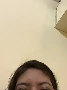 reginaconde28 online show from June 27, 2026, 6:14 pm