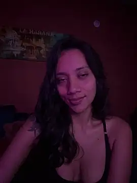 Snapshot of linda-luna chatting on July 21, 2026, 4:14 am linda-luna online show from July 21, 2026, 4:14 am