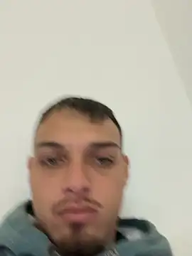 Snapshot of Erick_Santos39 chatting on July 15, 2026, 3:41 pm Erick Santos39 online show from July 15, 2026, 3:41 pm