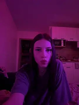 Snapshot of -CandyDoll- chatting on July 1, 2026, 12:44 am -CandyDoll- online show from July 1, 2026, 12:44 am