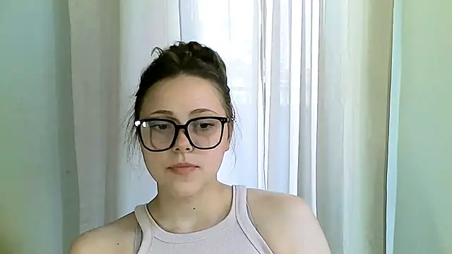 Snapshot of TabithaKua chatting on July 1, 2026, 9:09 am TabithaKua online show from July 1, 2026, 9:09 am