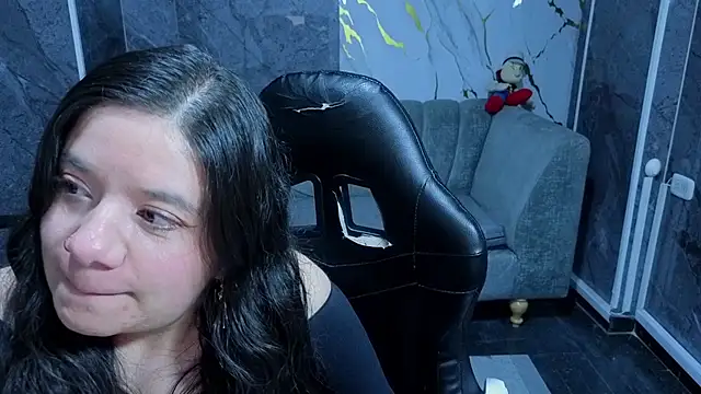 Snapshot of Lia_Robertss_b chatting on June 30, 2026, 8:20 pm Lia Robertss b online show from June 30, 2026, 8:20 pm
