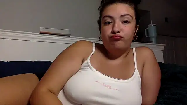 v1oletlyes online show from July 8, 2026, 1:52 am