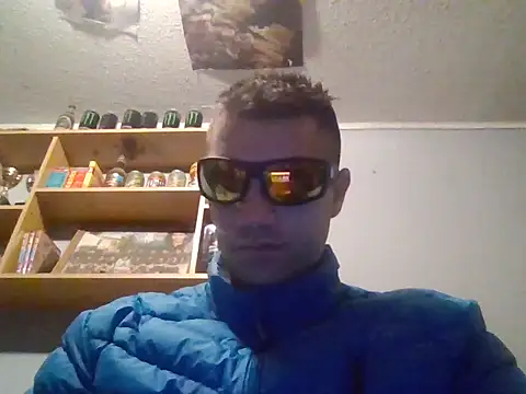 Snapshot of SOMBRERO_MAGICO chatting on July 1, 2026, 10:32 pm SOMBRERO MAGICO online show from July 1, 2026, 10:32 pm