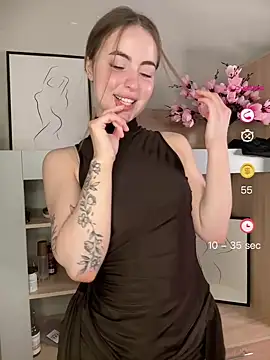 Snapshot of vanesssa_rose chatting on July 11, 2026, 10:10 pm vanesssa rose online show from July 11, 2026, 10:10 pm
