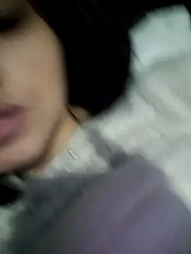 FabyNovinha online show from July 6, 2026, 5:04 pm