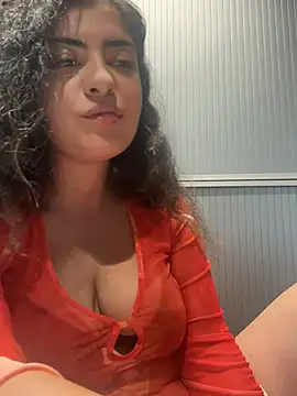 Snapshot of Aylin_Sugar chatting on July 8, 2026, 2:18 pm Aylin Sugar online show from July 8, 2026, 2:18 pm