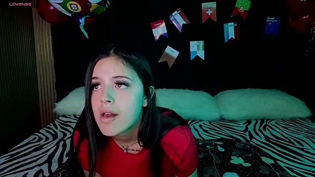 Kendall-Sweet online show from July 8, 2026, 3:02 pm