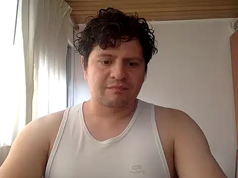 Snapshot of Belenusalexei chatting on July 1, 2026, 3:45 pm Belenusalexei online show from July 1, 2026, 3:45 pm