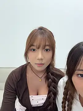 liangliang-888 online show from July 17, 2026, 7:05 am