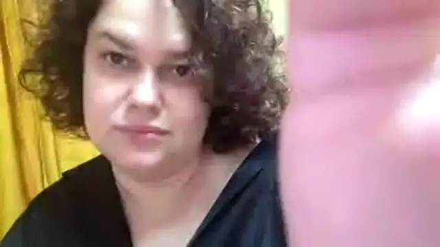 Snapshot of QueenGenra chatting on July 5, 2026, 7:21 pm QueenGenra online show from July 5, 2026, 7:21 pm
