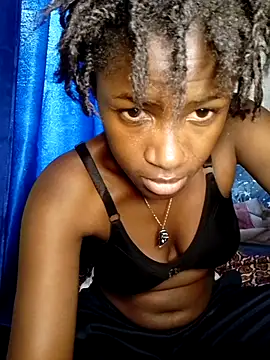Snapshot of boobqueen15 chatting on July 9, 2026, 7:20 am boobqueen15 online show from July 9, 2026, 7:20 am