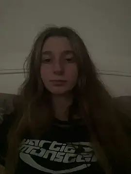 Valeria-mis online show from July 3, 2026, 3:29 pm