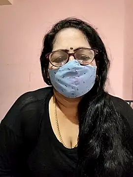 Snapshot of Luckybb-36 chatting on July 7, 2026, 7:23 am Luckybb-36 online show from July 7, 2026, 7:23 am