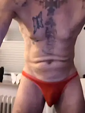 Snapshot of geill2701 chatting on July 5, 2026, 7:32 pm geill2701 online show from July 5, 2026, 7:32 pm