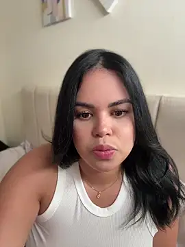 Snapshot of AliceStarshine chatting on May 31, 2026, 7:14 pm AliceStarshine online show from May 31, 2026, 7:14 pm