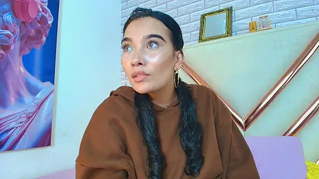 Snapshot of Meggan_Rosse01 chatting on July 6, 2026, 3:46 am Meggan Rosse01 online show from July 6, 2026, 3:46 am