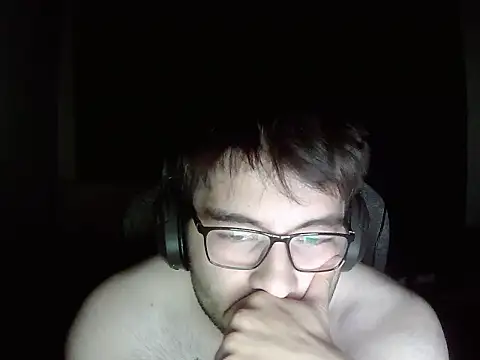 Snapshot of rynoxexe chatting on July 10, 2026, 9:37 pm rynoxexe online show from July 10, 2026, 9:37 pm