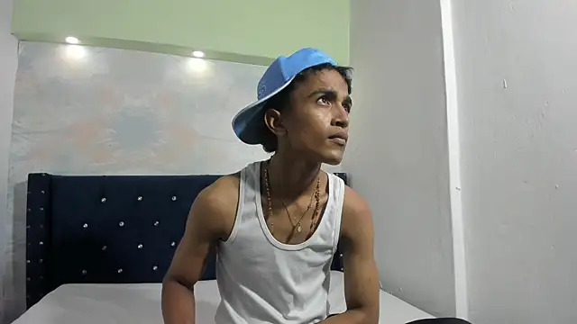 Snapshot of sebastian_torress chatting on July 8, 2026, 7:47 pm sebastian torress online show from July 8, 2026, 7:47 pm