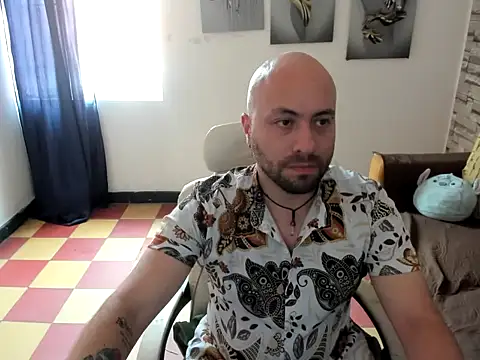 Snapshot of mike_lovers_ chatting on July 10, 2026, 7:25 pm mike lovers online show from July 10, 2026, 7:25 pm