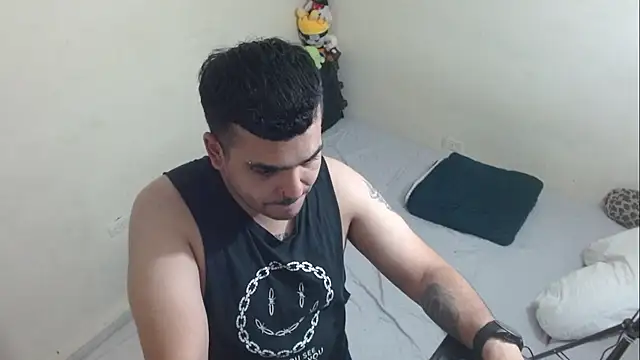 LatinBearX online show from July 8, 2026, 11:27 pm