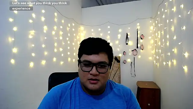 Snapshot of winniepoohEli chatting on July 16, 2026, 6:27 pm winniepoohEli online show from July 16, 2026, 6:27 pm