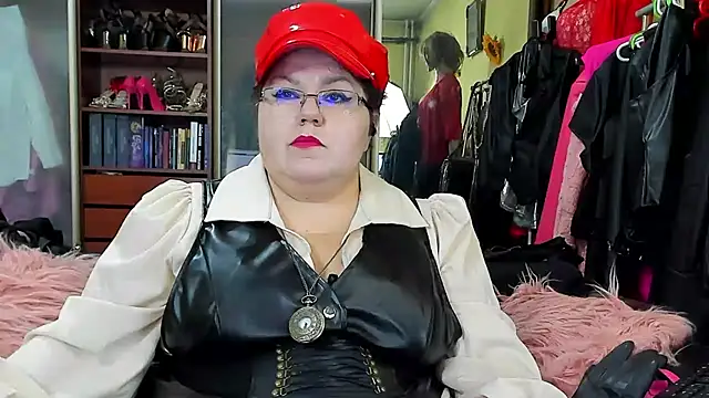 KaryQueen online show from February 25, 2025, 4:35 pm