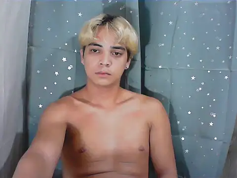 Hottiespydie online show from July 11, 2026, 2:06 pm