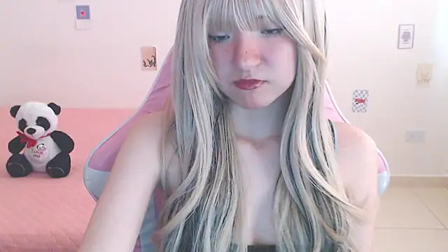 Snapshot of SweetSkyy_1 chatting on July 16, 2026, 11:02 pm SweetSkyy 1 online show from July 16, 2026, 11:02 pm