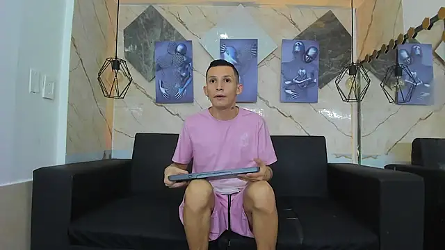 Snapshot of Isaak_Bless chatting on July 12, 2026, 9:48 pm Isaak Bless online show from July 12, 2026, 9:48 pm
