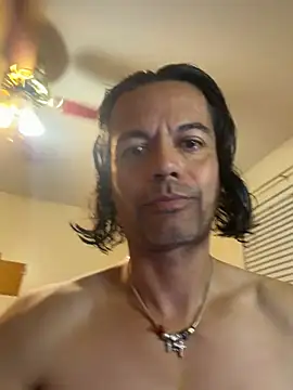 Snapshot of AlexGmork33 chatting on July 15, 2026, 8:32 am AlexGmork33 online show from July 15, 2026, 8:32 am