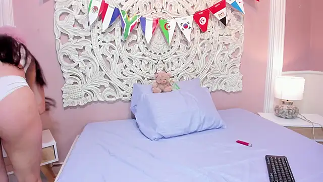 Snapshot of Karolay_Rose chatting on July 14, 2026, 12:00 pm Karolay Rose online show from July 14, 2026, 12:00 pm