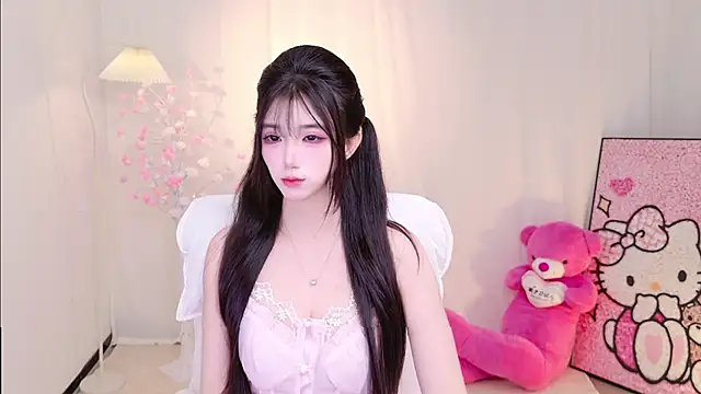 Snapshot of susumillie_ chatting on July 12, 2026, 8:04 am susumillie online show from July 12, 2026, 8:04 am