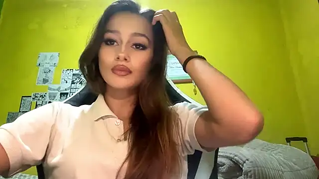 DeboraSalcido online show from July 15, 2026, 6:48 pm