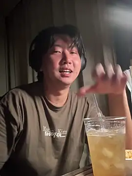 Snapshot of karuhikaru chatting on August 3, 2026, 11:49 am karuhikaru online show from August 3, 2026, 11:49 am