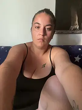 Snapshot of Anabela18 chatting on August 4, 2026, 12:31 pm Anabela18 online show from August 4, 2026, 12:31 pm