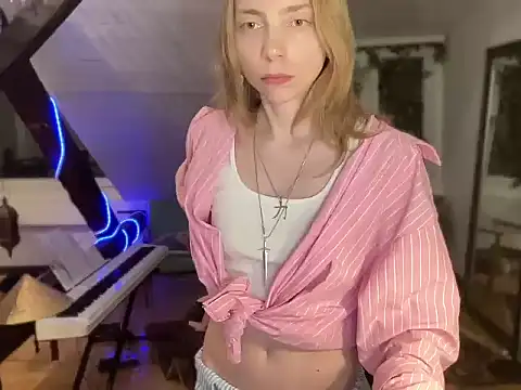 Snapshot of Anna_darko chatting on July 12, 2026, 9:15 pm Anna darko online show from July 12, 2026, 9:15 pm