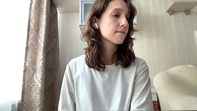 Snapshot of muwi_nuwi chatting on July 13, 2026, 10:03 am muwi nuwi online show from July 13, 2026, 10:03 am