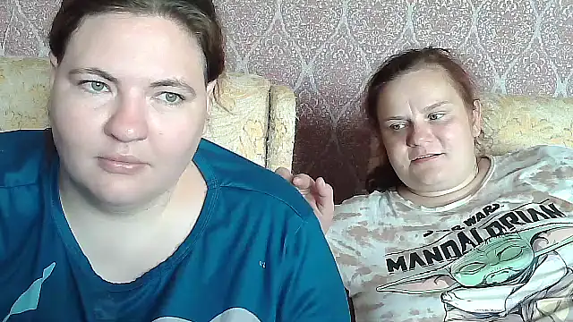 Snapshot of AlbertaAndSharon chatting on July 15, 2026, 11:28 am AlbertaAndSharon online show from July 15, 2026, 11:28 am