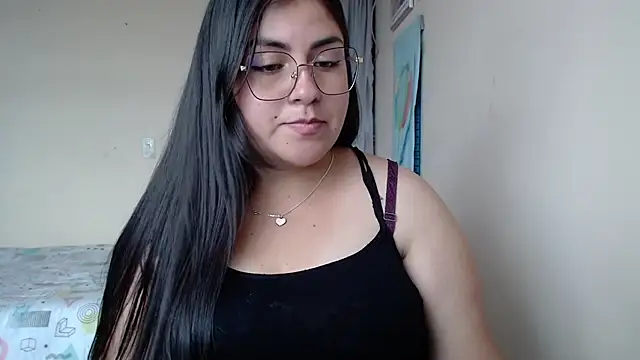 Snapshot of Alejaa_33 chatting on July 15, 2026, 6:59 pm Alejaa 33 online show from July 15, 2026, 6:59 pm