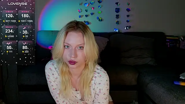 Snapshot of SonyaBlade_ chatting on July 19, 2026, 6:48 pm SonyaBlade online show from July 19, 2026, 6:48 pm