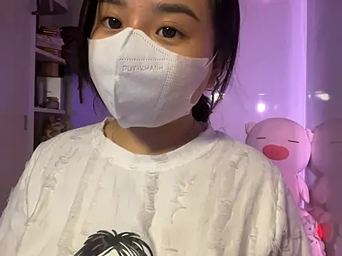 Snapshot of KhanhAnh_005 chatting on July 18, 2026, 2:58 pm KhanhAnh 005 online show from July 18, 2026, 2:58 pm