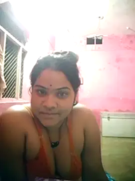 HotRavita389 online show from August 2, 2026, 4:48 pm